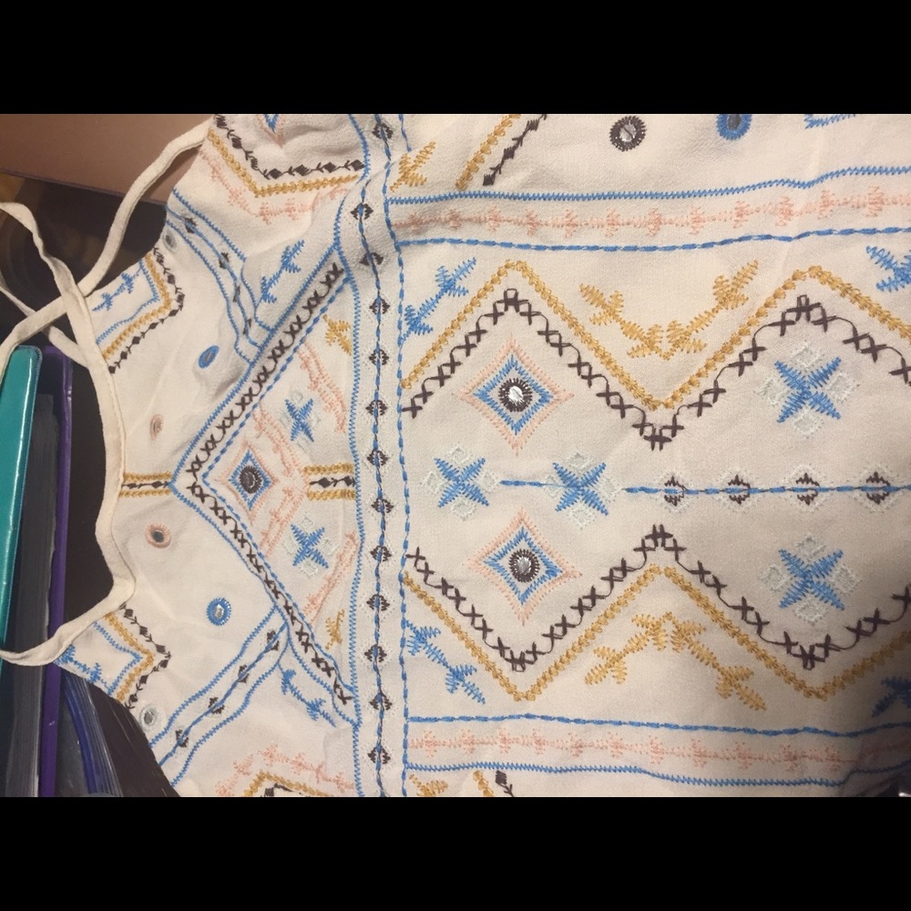 halter top - Picture 3 of 4